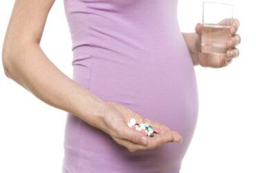 Для беременных особенно опасен недостаток железа, ведь огромная его доля уходит на построение эритроцитов и других клеток ребенка.